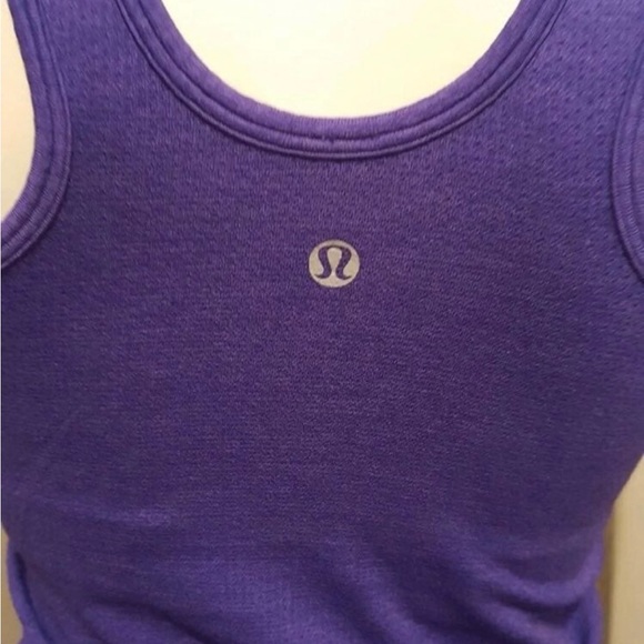 Lululemon Seamlessly Covered Tank 6 #6-08 - Picture 7 of 10